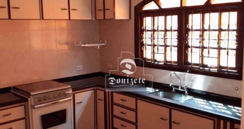 Sobrado com 3 dormitórios à venda, 274 m² por R$ 650.000,00 - Jardim Las Vegas - Santo André/SP