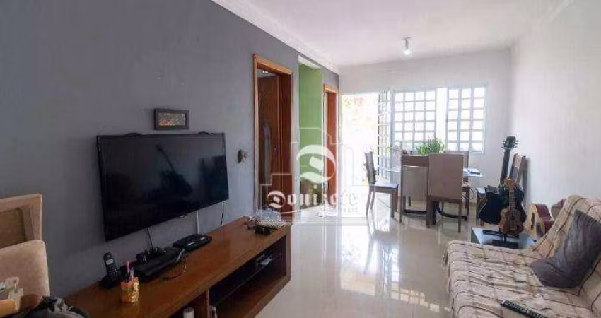 Sobrado com 3 dormitórios à venda, 110 m² por R$ 720.000,00 - Utinga - Santo André/SP