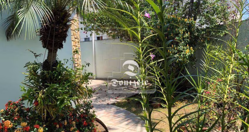 Sobrado com 3 dormitórios à venda, 394 m² por R$ 990.000,00 - Jardim Cambuí - Santo André/SP