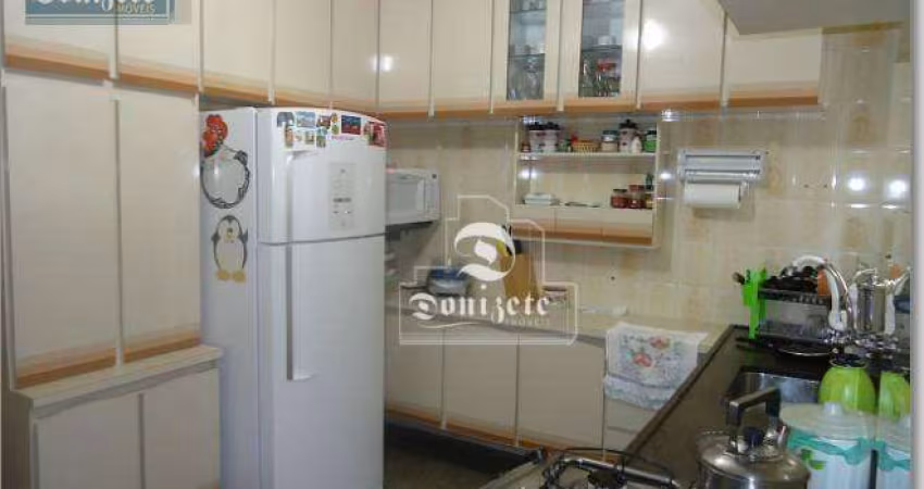 Sobrado com 3 dormitórios à venda, 196 m² por R$ 850.000,00 - Campestre - Santo André/SP