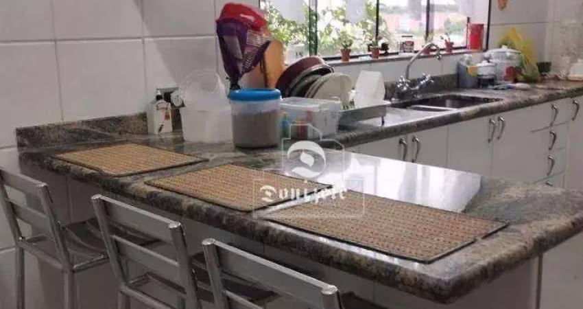 Sobrado a venda no Pq Novo Oratório com 3 dormitórios