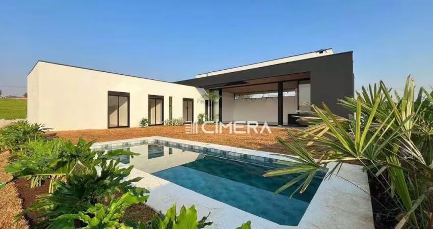 Casa à venda no condomínio village ipanema localizada na cidade de araçoiaba da serra/sp
