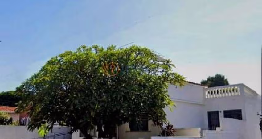 Imóvel impecável à venda em Campinas-SP: Casa na Vila Aurocan com 3 quartos, 1 suíte, 3 salas, 2 banheiros, 4 vagas e 134,12 m².