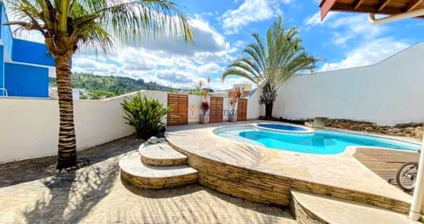 Casa em Condomínio de Luxo em Bosque, Vinhedo-SP: 3 quartos, 1 suíte, 3 salas, 4 banheiros e 6 vagas de garagem!