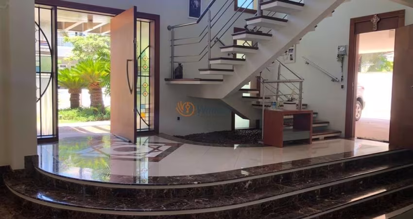 Espetacular casa de alto padrão em condomínio em Campinas-SP, Loteamento Alphaville, 4 suítes, 562,35m² - Não perca!