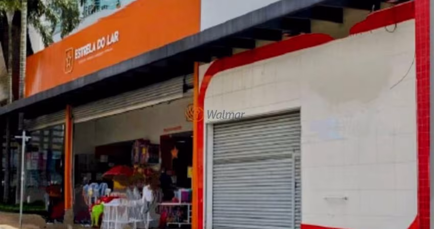 Salão Comercial de Alto Padrão para Locação no Centro de Campinas-SP: 1 Sala, 3 Banheiros, 4 Vagas de Garagem, 475,12 m² de Área.