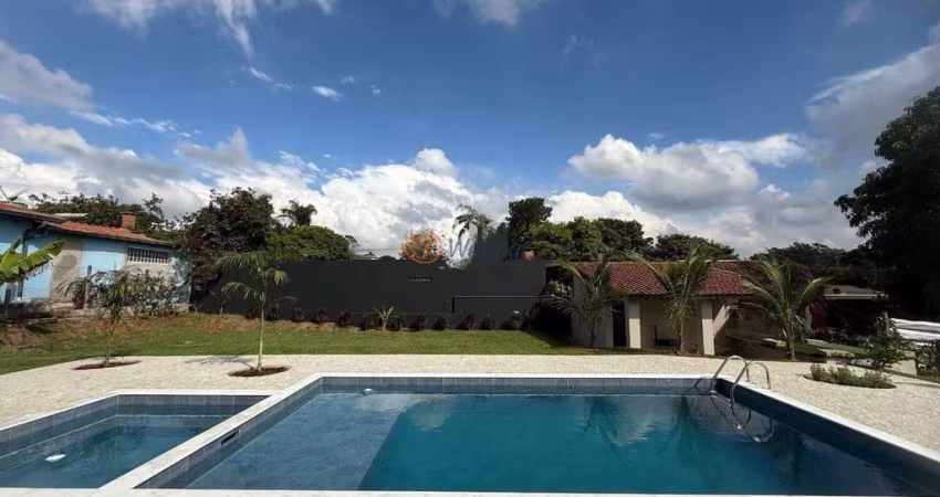 Casa de luxo em condomínio - 4 quartos, 3 suítes, 3 salas, 5 banheiros, 9 vagas, 320m² - Valinhos-SP, Jardim São Bento do Recreio.