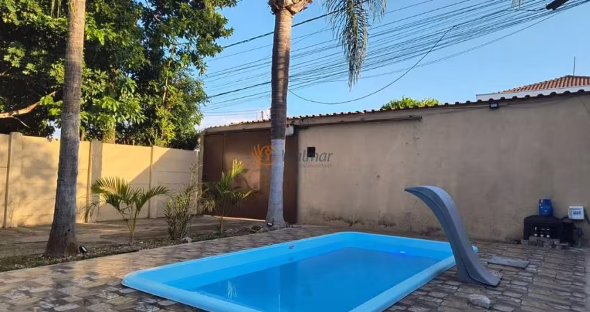 Casa de alto padrão para venda ou locação em Campinas-SP na Vila San Martin: 4 quartos, 3 salas, 2 banheiros, 4 vagas de garagem, 180m².