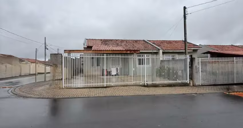Casa condomínio 2 quartos de esquina bairro santa terezinha