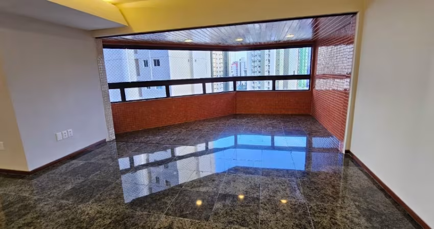 Apartamento amplo no bairro Tambaú