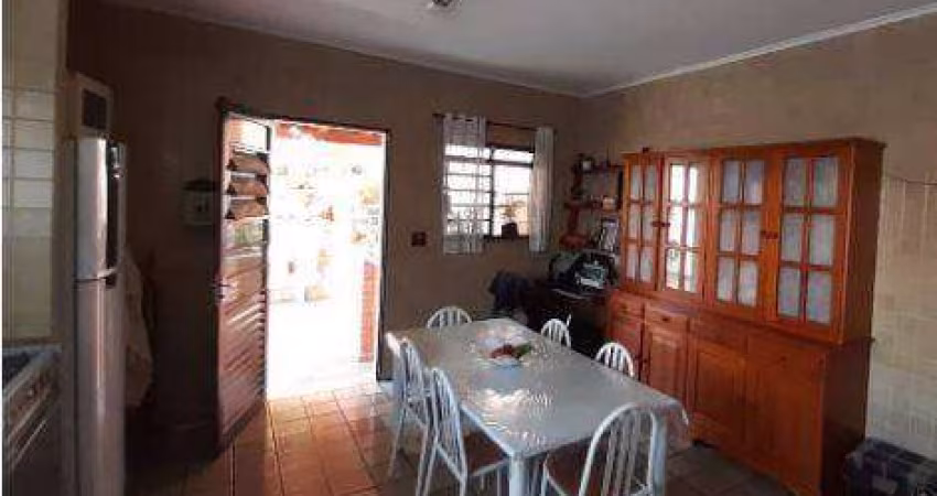 Casa com 3 dormitórios à venda, 226 m² por R$ 1.300.000,00 - Jardim Regina - São Paulo/SP