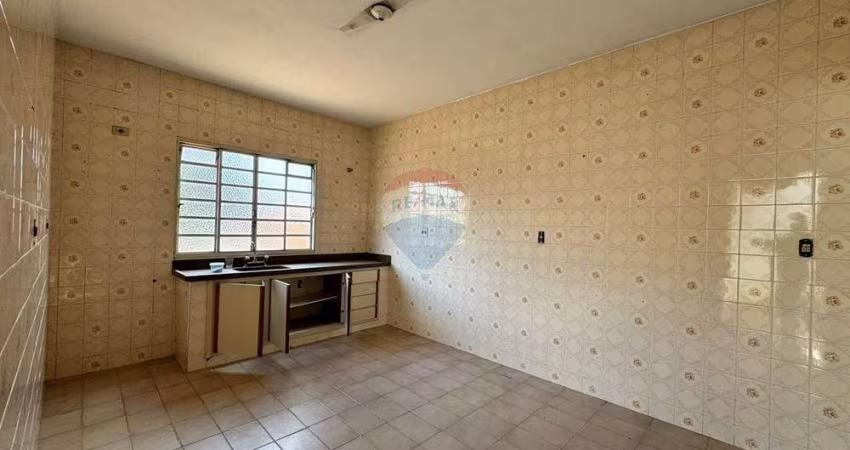 Casa Comercial à Venda - 464m² de Potencial para Seu Negócio