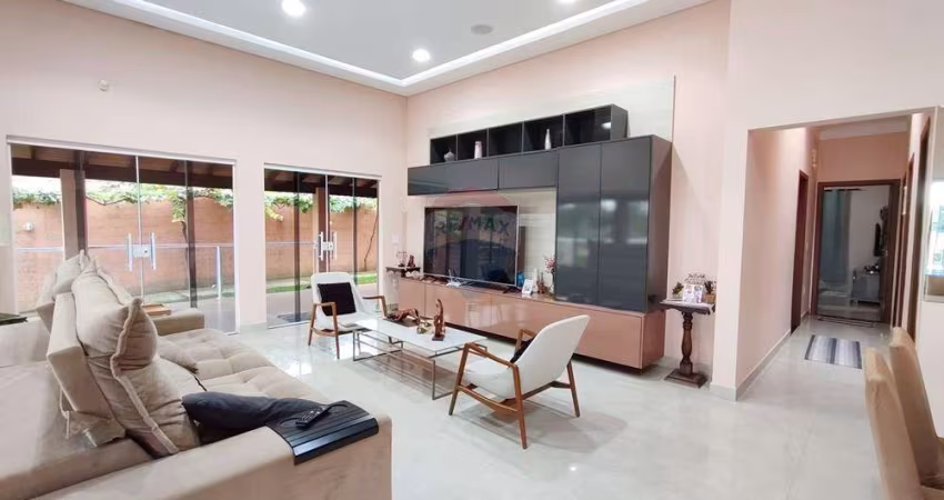 Chácara a venda em Bragança Paulista SP, 4 quartos sendo 2 suítes, piscina com área Gourmet com armários planejados.