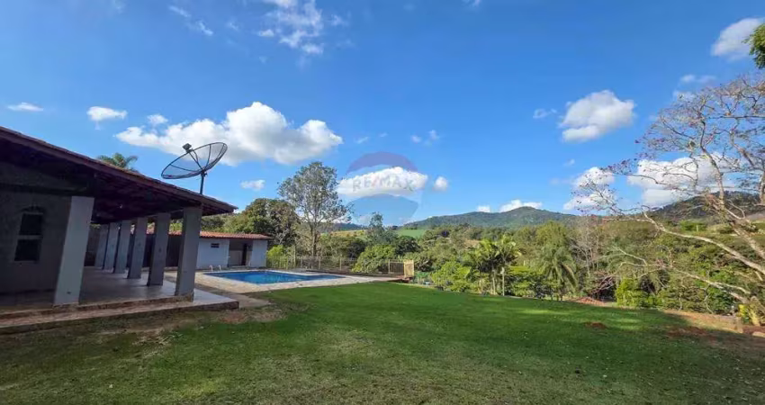 Chácara com piscina à venda em pinhalzinho, próxima a pedra bela e bragança paulista