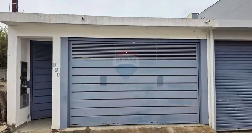 Casa térrea com 2 dormitórios e quintal amplo em bragança paulista