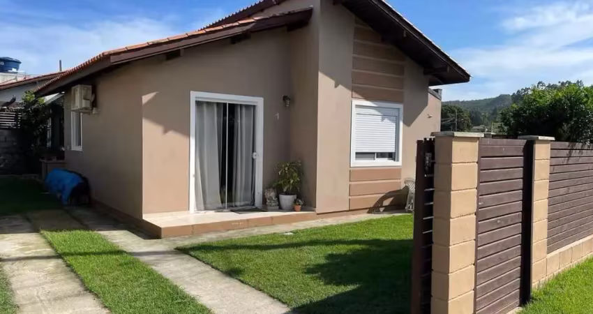 Casa para venda em garopaba, encantada, 2 dormitórios, 1 suíte, 2 banheiros, 2 vagas