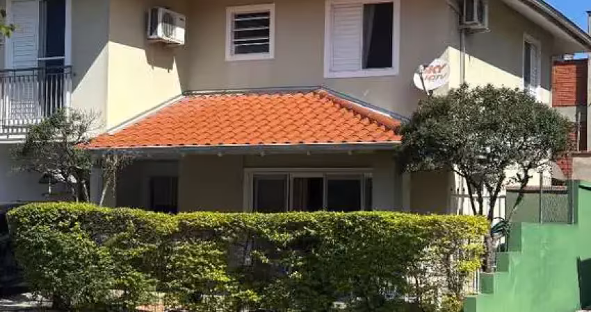 Casa em condomínio fechado com 3 quartos à venda no América, Joinville 
