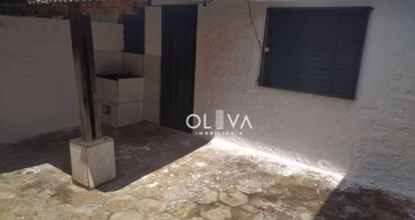 Casa para alugar por R$ 579,49/mês - Jardim Santa Catarina - São José do Rio Preto/SP