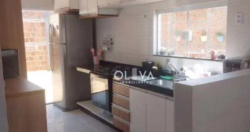 Casa com 2 dormitórios à venda, 47 m² por R$ 220.000 - Parque Residencial Dignidade - São José do Rio Preto/SP