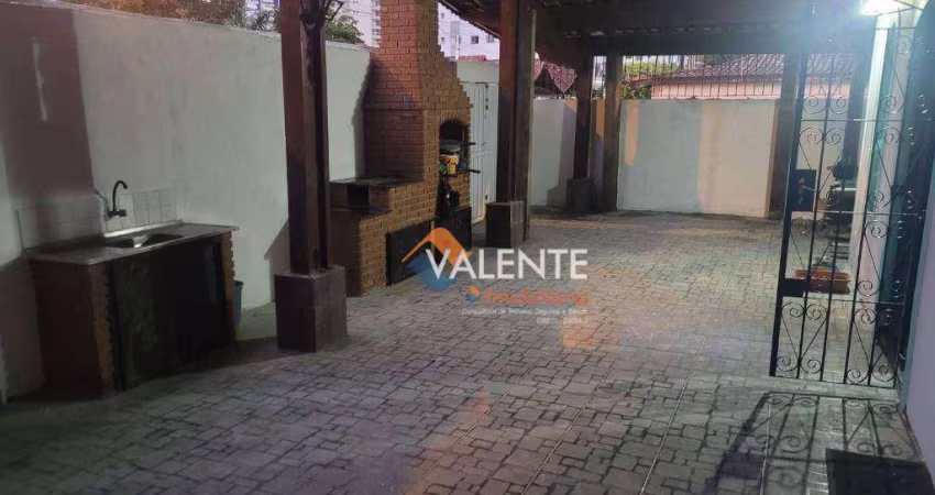 Casa com 3 dormitórios à venda, 200 m² por R$ 520.000,00 - Aviação - Praia Grande/SP