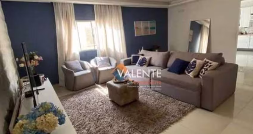 Sobrado com 4 dormitórios à venda, 258 m² por R$ 650.000,00 - Tude Bastos (Sítio do Campo) - Praia Grande/SP