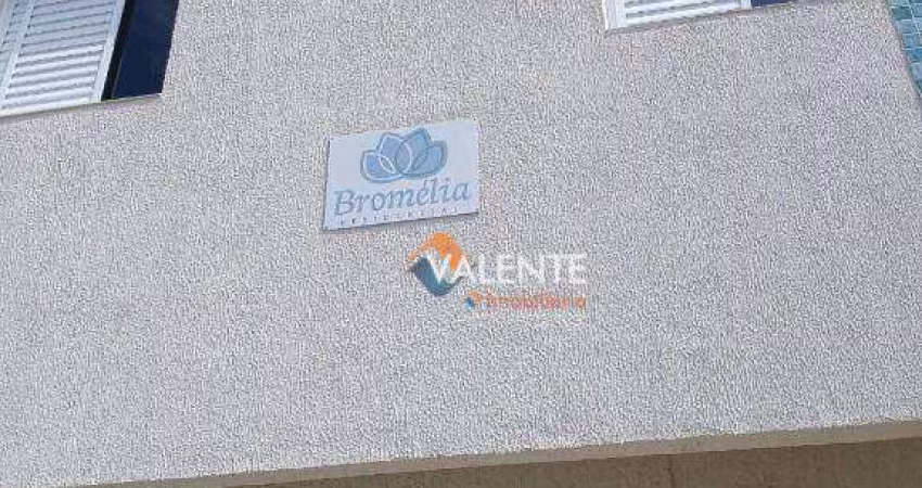 Apartamento com 2 dormitórios à venda, 48 m² por R$ 295.000,00 - Vila Voturuá - São Vicente/SP