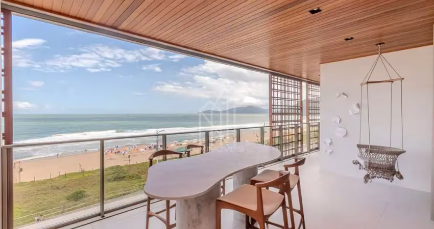 Apartamento decorado frente mar no tirreno residenziale praia brava
