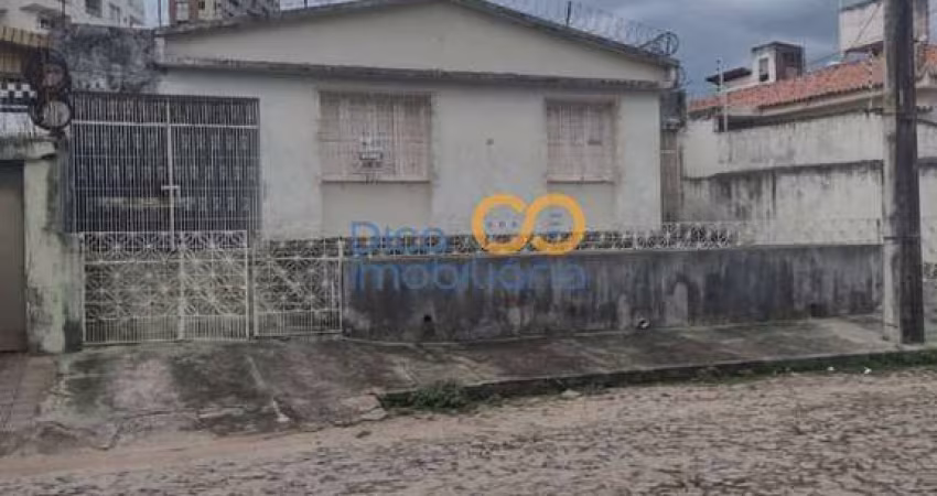 Casa Para Vender com 3 quartos 2 suítes no bairro São João do Tauape em Fortaleza