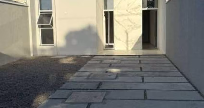 Casa Para Vender com 03 quartos 1 suítes no bairro Centro em Eusébio