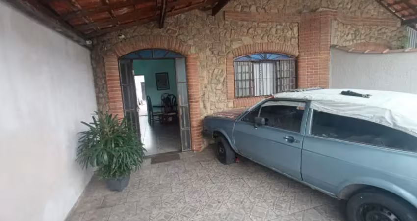 Casa com 02 dormitórios sendo 01 suite e edícula na vila tupi