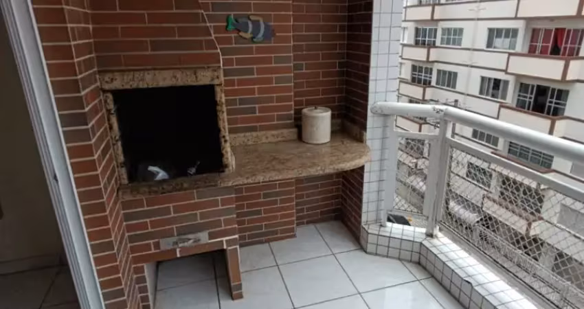 Ótimo apartamento 02 dorm na ocian a 40 metros da praia vista mar e churrasqueira na sacada