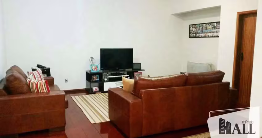 Apartamento com 3 dorms, Vila Redentora, São José do Rio Preto - R$ 435 mil, Cod: 707