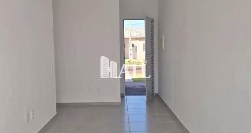 Casa de Condomínio com 2 quartos, Centro, Bady Bassitt