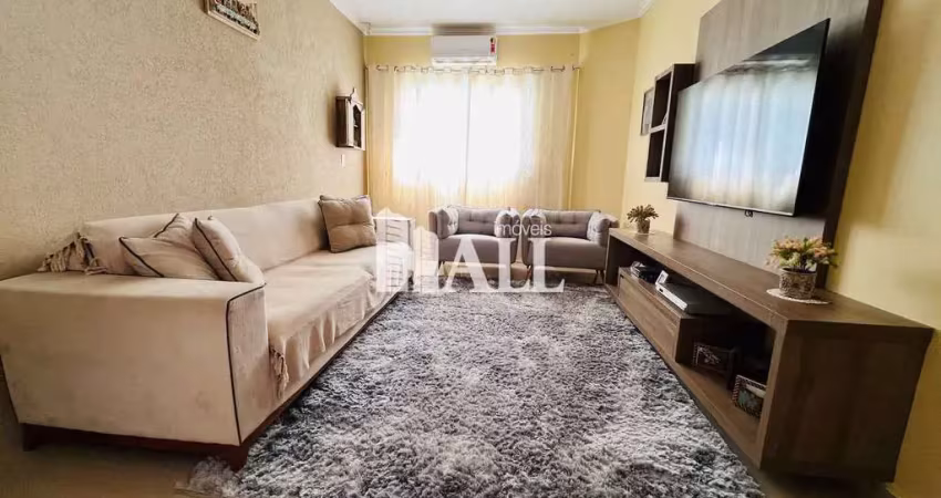 Casa com 2 quartos à venda na Rua Ayrton Bicudo, Residencial Regissol I, Mirassol