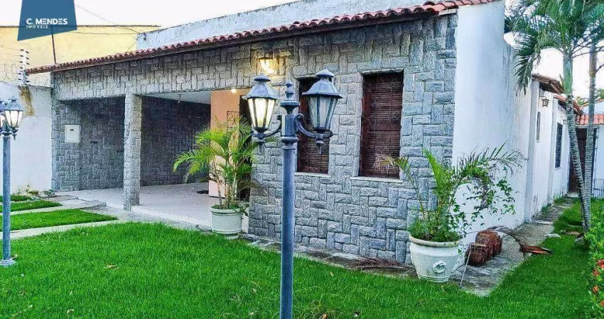 Casa com 3 dormitórios à venda, 230 m² por R$ 750.000,00 - Cambeba - Fortaleza/CE