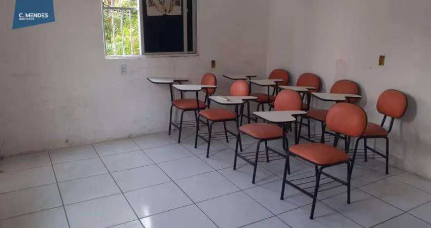 Sala Comercial em Ponto Estratégico: Perfeita para Loja, Escritório ou Sala de Aula