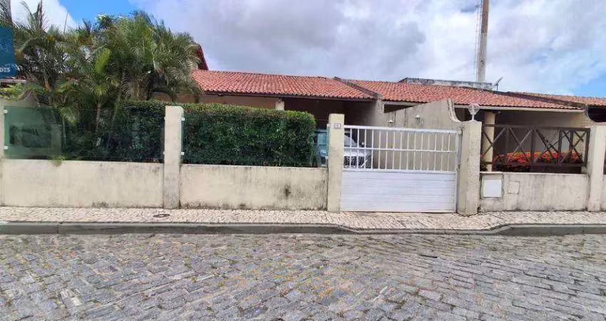 Casa com 3 dormitórios à venda, 150 m² por R$ 550.000,00 - Parque Manibura - Fortaleza/CE