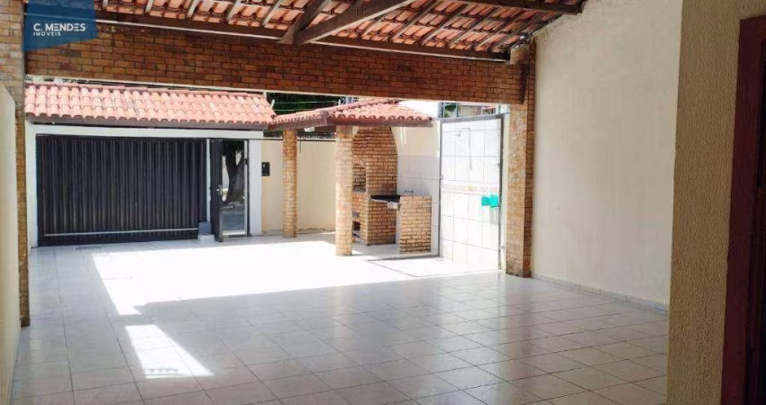 Casa com 5 dormitórios, 220 m² - venda por R$ 600.000,00 ou aluguel por R$ 3.700,00/mês - Cambeba - Fortaleza/CE