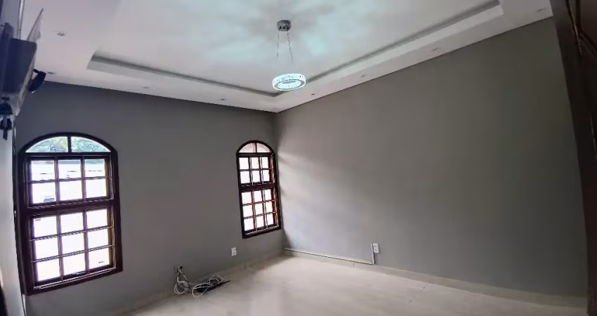 Alugo sobrado 3 dormitórios apenas r$ 3.000,00 com iptu incluso no parque morumbi