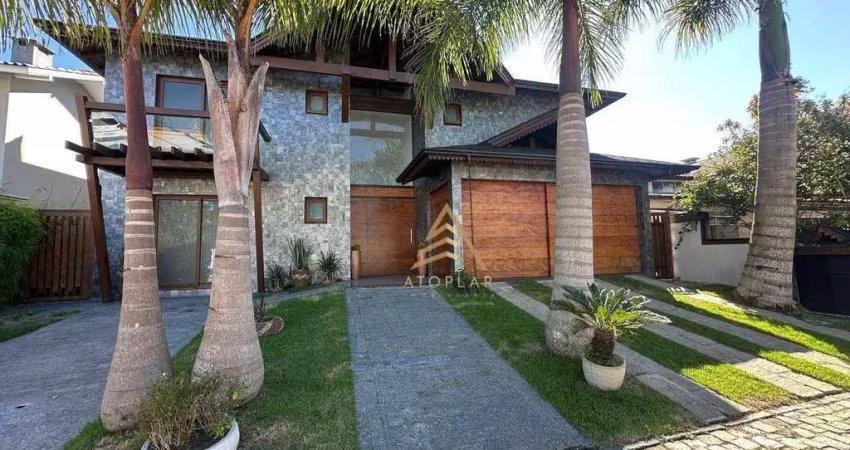 Casa com 4 suítes sendo 1 master à venda, 400 m² por R$ 7.800.000 - Estados - Balneário Camboriú/SC