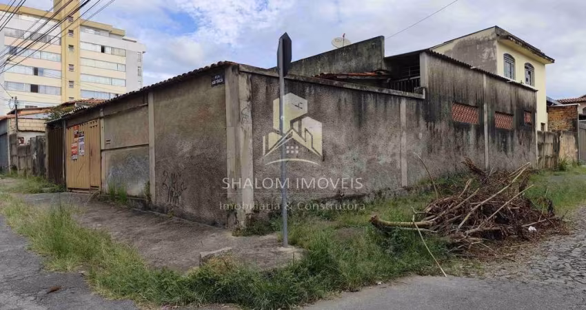 Lote com Casa  à Venda, Esplanada, Belo Horizonte, MG