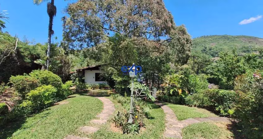 Casa com 4 quartos à venda na Nelson Silva, 596, Carangola, Petrópolis