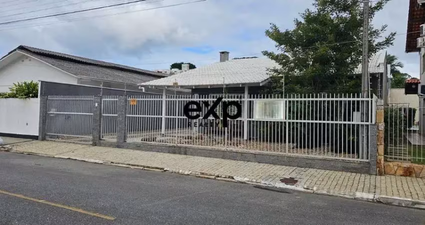 Casa com 3 quartos para alugar na Cecília Meireles, 455, Praia dos Amores, Balneário Camboriú