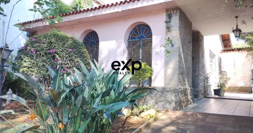 Casa com 2 quartos para alugar na Rita Joana de Souza, 589, Campo Belo, São Paulo