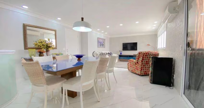 Cobertura com ampla área gourmet e piscina, vista para a mata