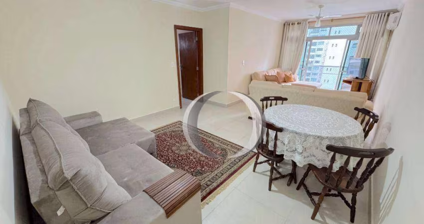 Apartamento na Pitangueiras, reformado, 50 metros da praia