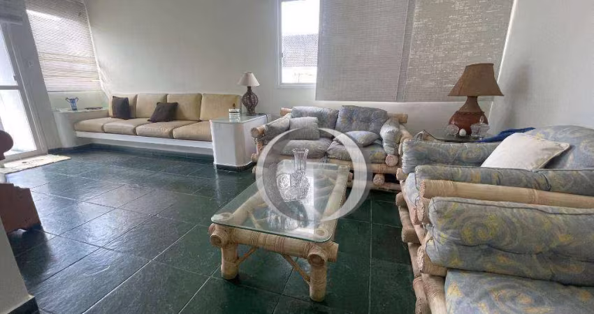 Enseada, apartamento proximo ao mar, 3 quartos sendo 1 suite com dependencia de empregada.