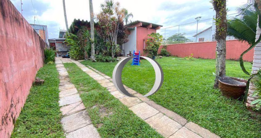 Casa com 3 dormitórios à venda, 200 m² por R$ 970.000,00 - Enseada - Guarujá/SP