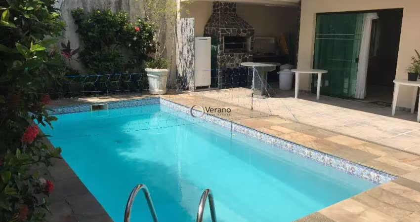 Casa com 5 quartos para alugar no Balneário Guarujá, Guarujá 