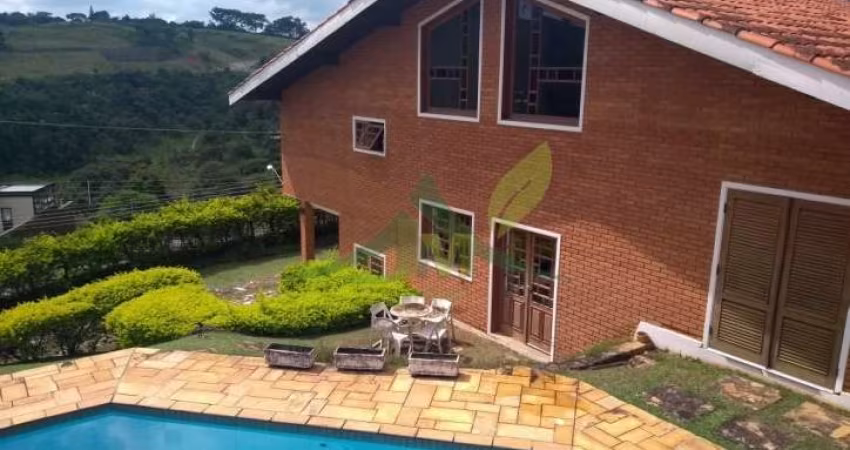 Seu Refúgio de Luxo no Condomínio Flamboyant em Atibaia!